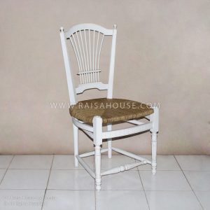 French Provencal chair made of mahogany wood with antique white finish