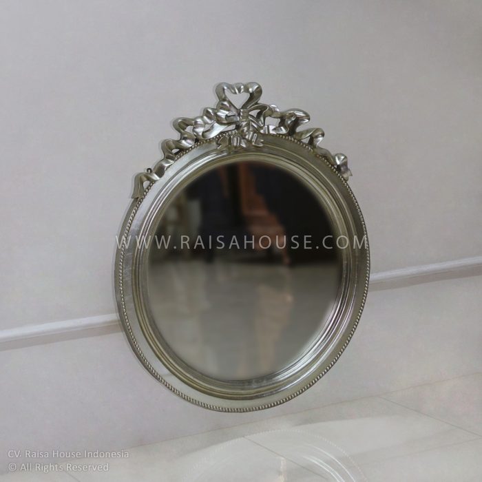 Round Mirror w/ Ribbon Carved Silver Leaf