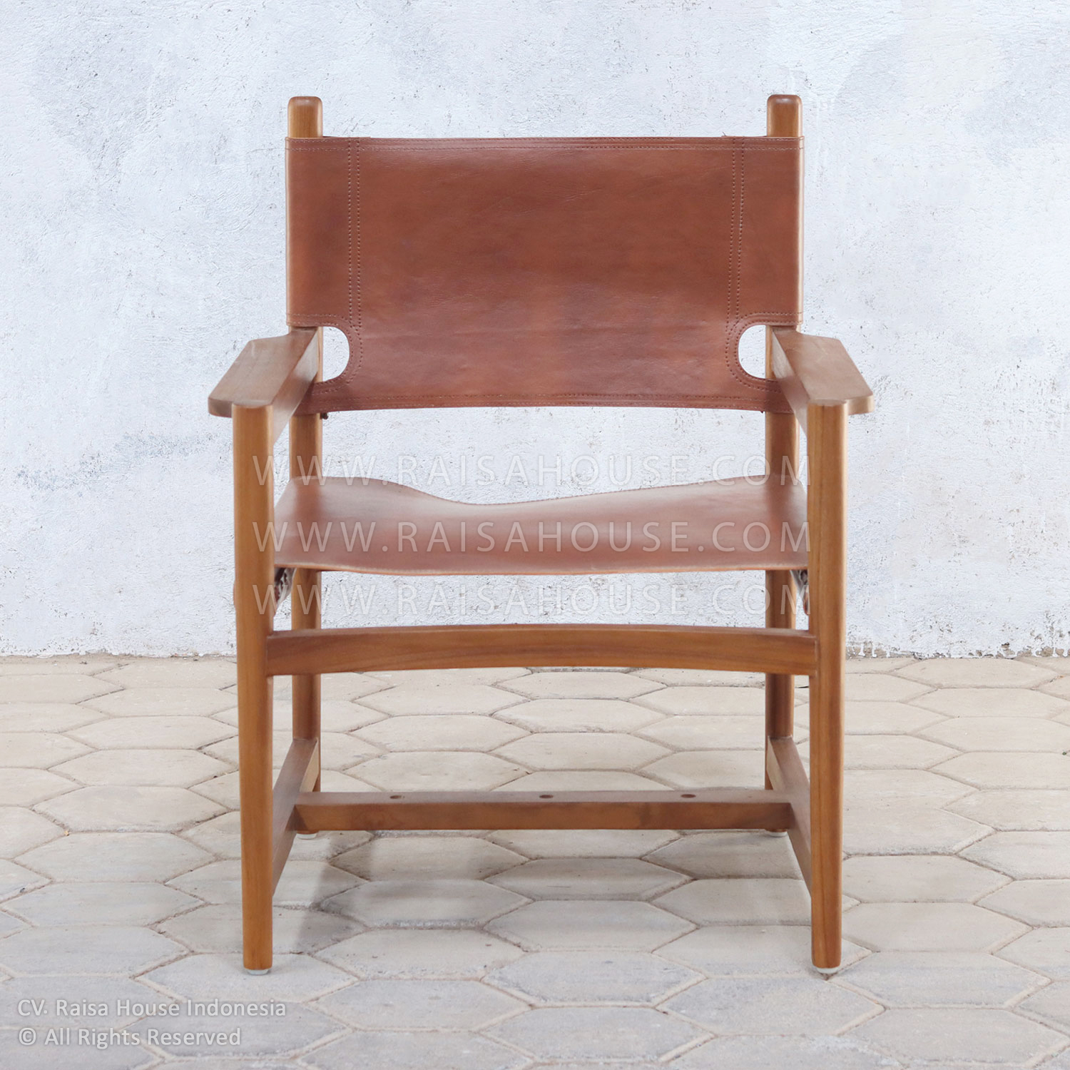 Malvin Chair with solid teak frame and genuine leather seat, crafted by Indonesia furniture manufacturers for hotels, offices, or premium interiors.